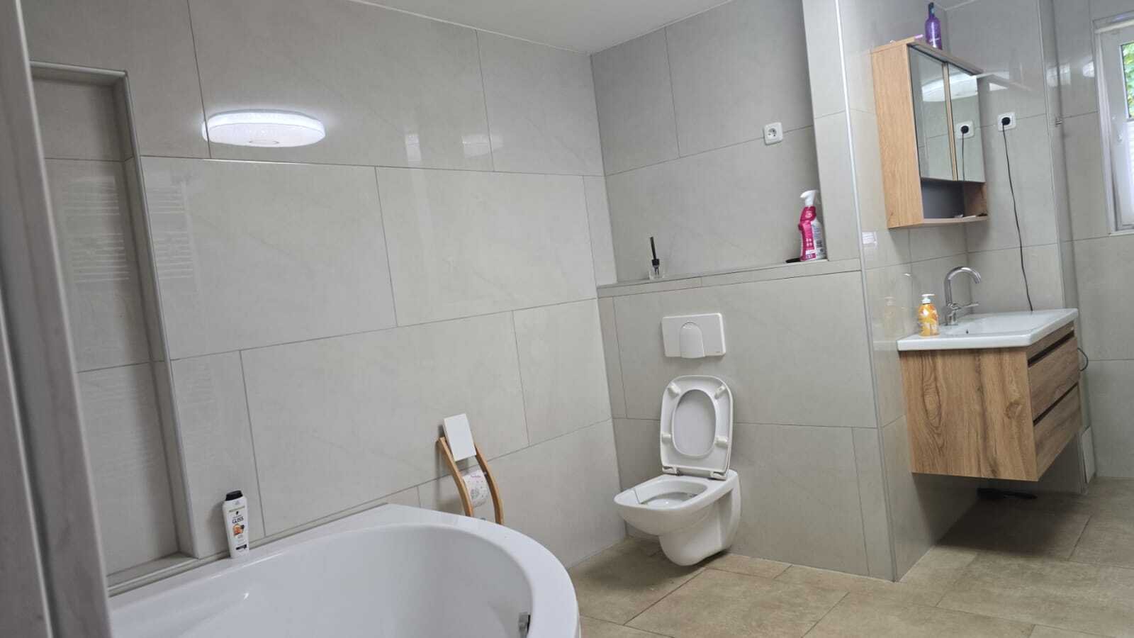 Monteurhaus mit 25 Zimmern und 2 Anbauwohnungen in Essen-Dellwig – Renditeobjekt mit stabile Mieteinnahmen