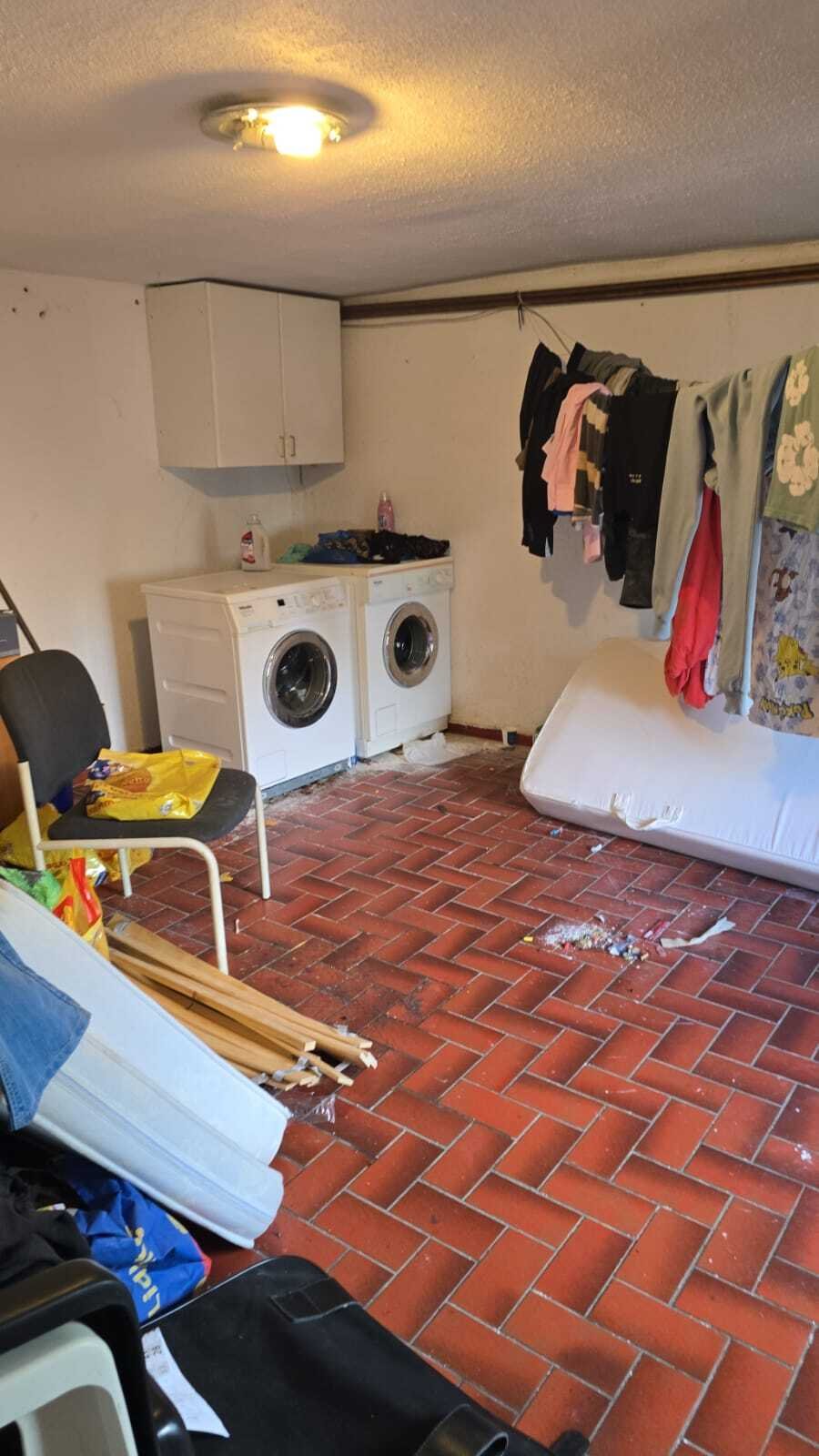 Monteurhaus mit 25 Zimmern und 2 Anbauwohnungen in Essen-Dellwig – Renditeobjekt mit stabile Mieteinnahmen